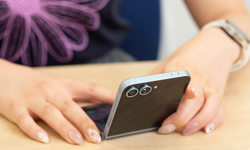 かわいいと高性能を両立した「Galaxy Z Flip6」！ 手のひらサイズの折りたたみスマホの魅力とは？