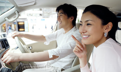 スマホの音楽アプリの曲を車で楽しむ