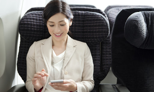 スマホの機内モードとは？ 設定方法や飛行機以外での活用方法を解説